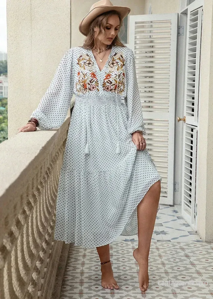 Plussize mönstrad midiklänning – feminin med vackra detaljer Plussize mönstrad midiklänning – feminin med vackra detaljer
