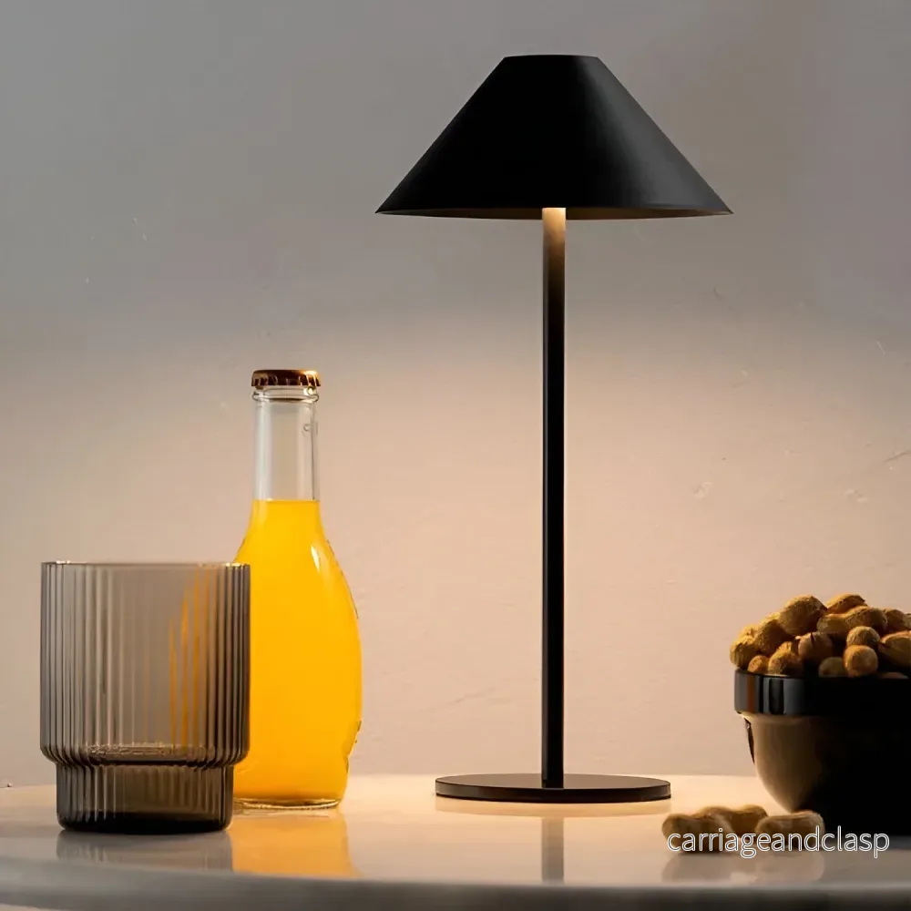 LumiLuxe - Dimbar Nordisk Kon LED Bordslampa med Touchkontroll | Veska - Bild 2