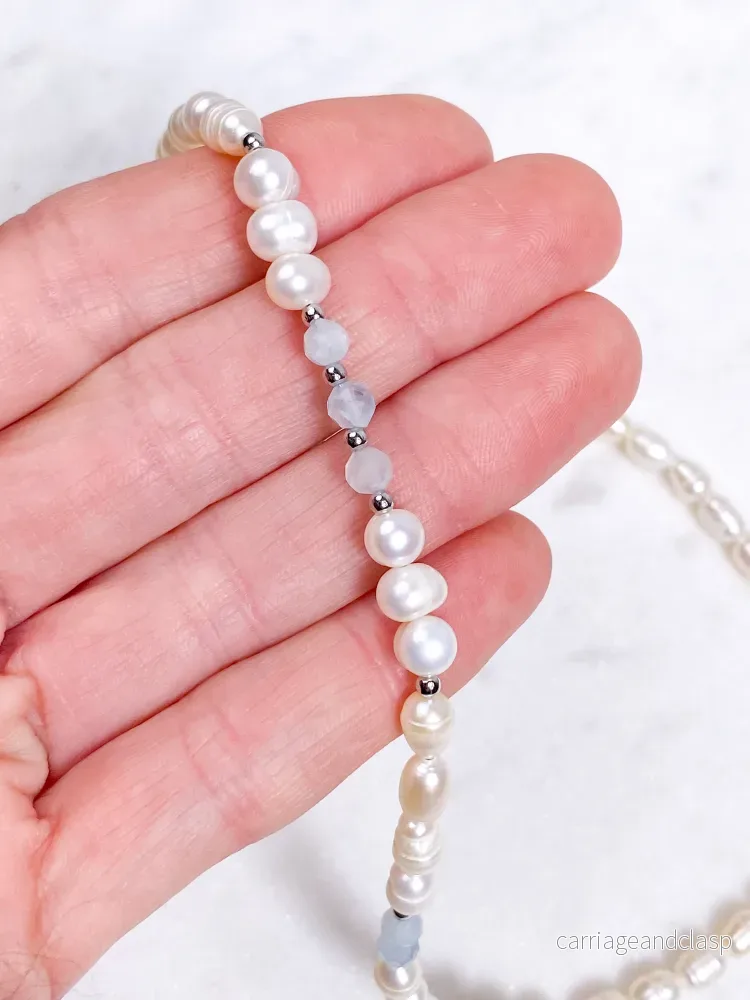 Halsband med akvamarinfasett och sötvattenspärlor - Bild 3