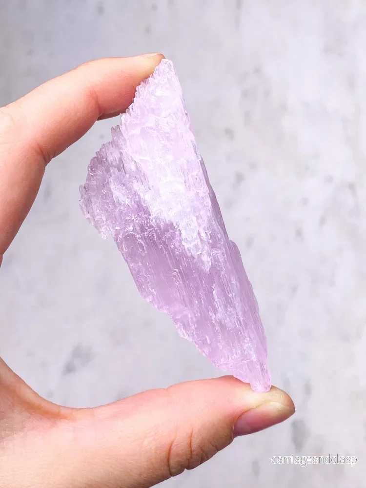 Kunzite Raw (nr 8) Exklusiv kvalitet Kunzite Raw (nr 8) Exklusiv kvalitet