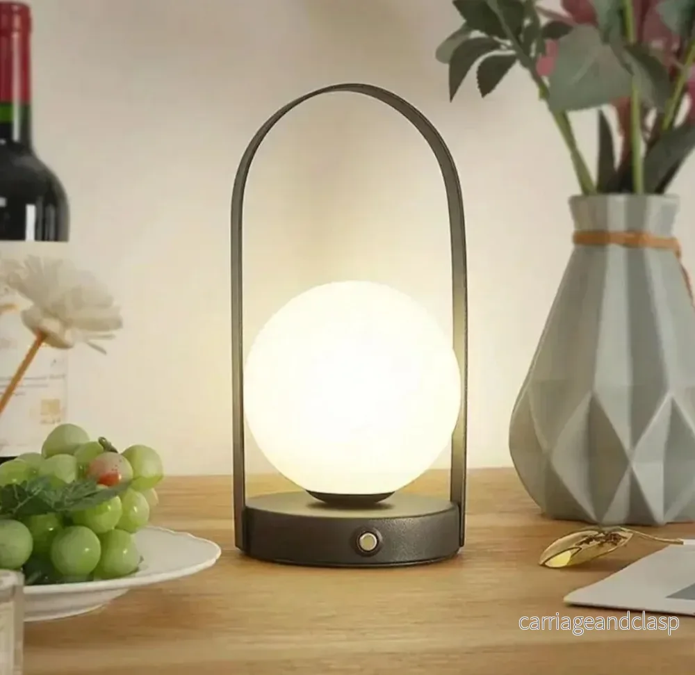 Veska | Stilig Bärbar LED Bordslampa med Touchkontroll och Uppladdningsbart Batteri