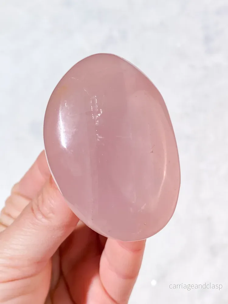 Rose Quartz Palmstone (nr 17)