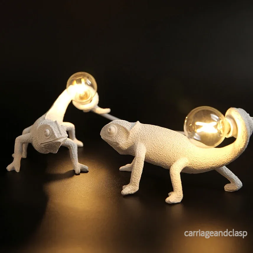 Veska | Resin Lizard Table Lamp - Elegant Lizard Table Lamp made of Resin for Modern Interior