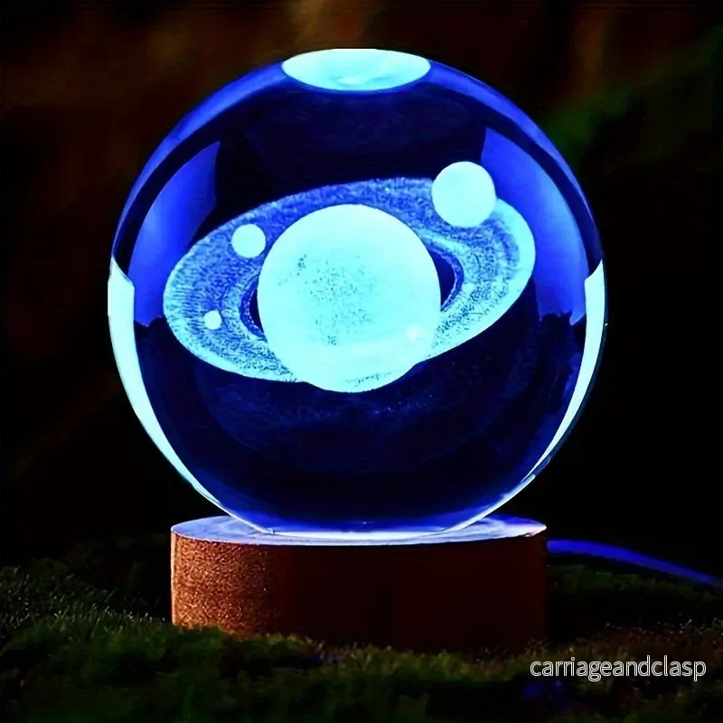 LumiSphere - Lyxig 3D Kristall Bordslampa med Träbas Veska