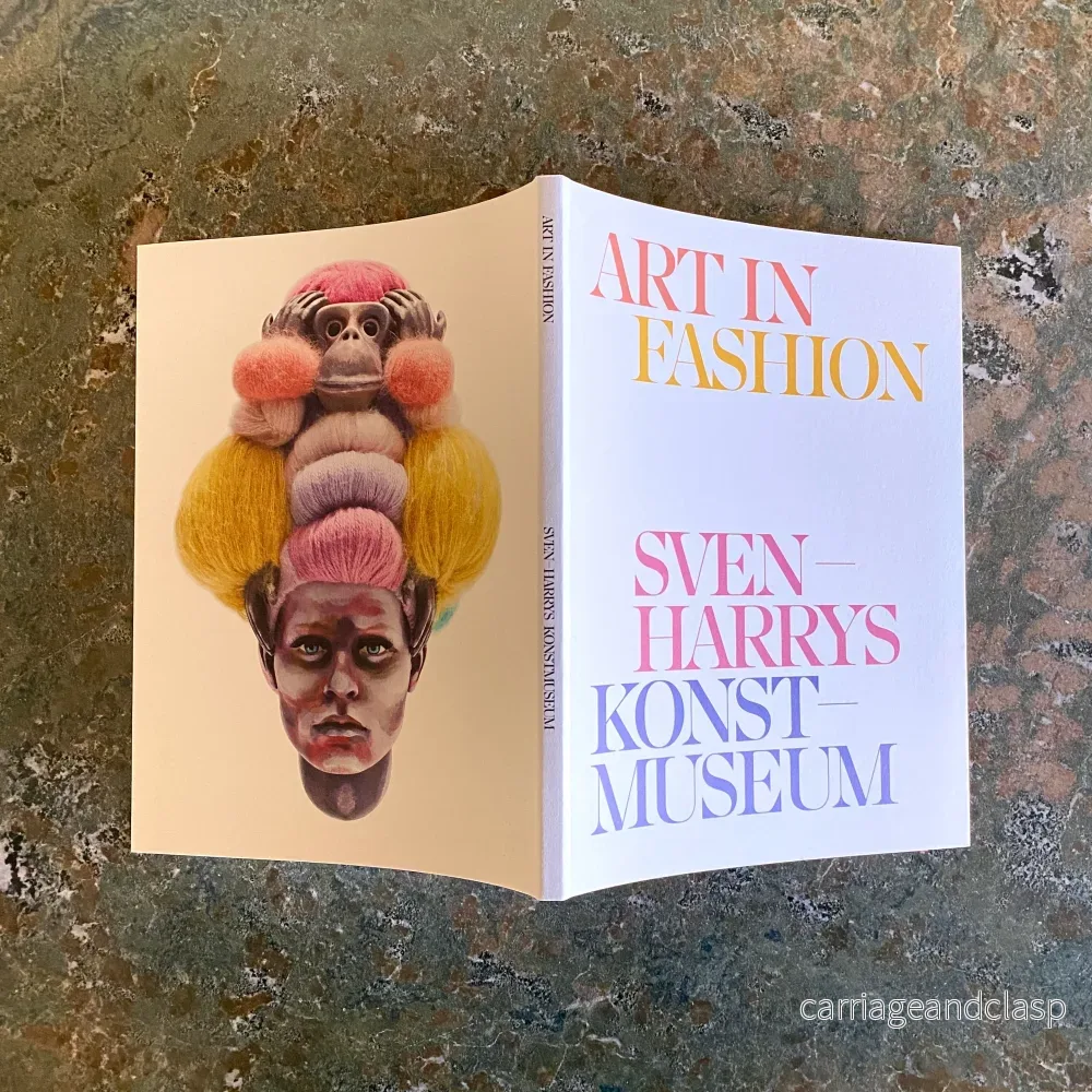 Utställningskatalog till "Art in Fashion" - Bild 2