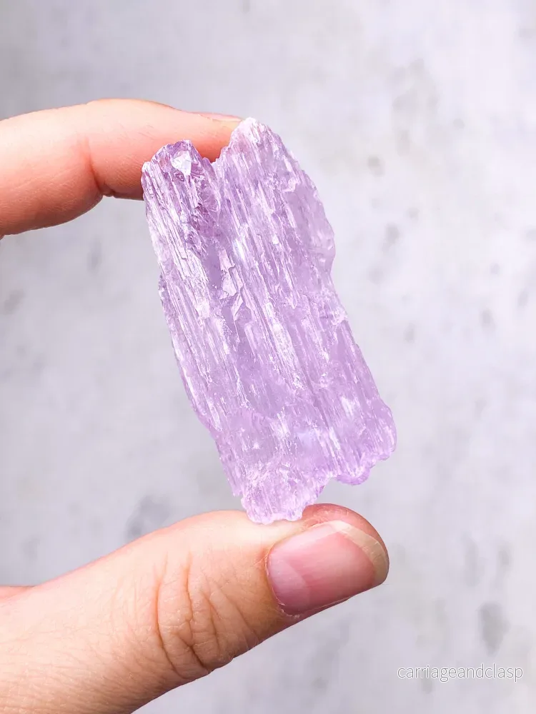 Kunzite Raw (nr 6) Exklusiv kvalitet Kunzite Raw (nr 6) Exklusiv kvalitet