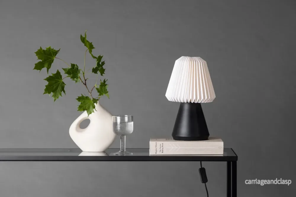 Fjällen Bordslampa Svart