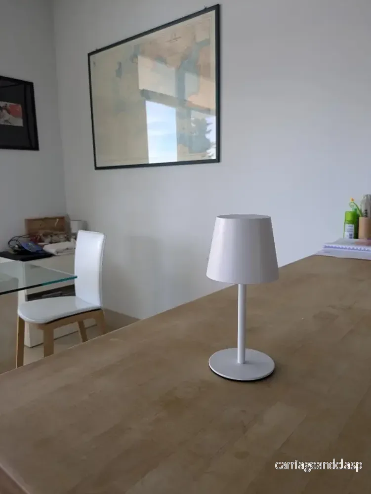 LED Bordslampa – Trådlös, Beröringskontroll & Dimbar Ljus | Veska - Bild 2