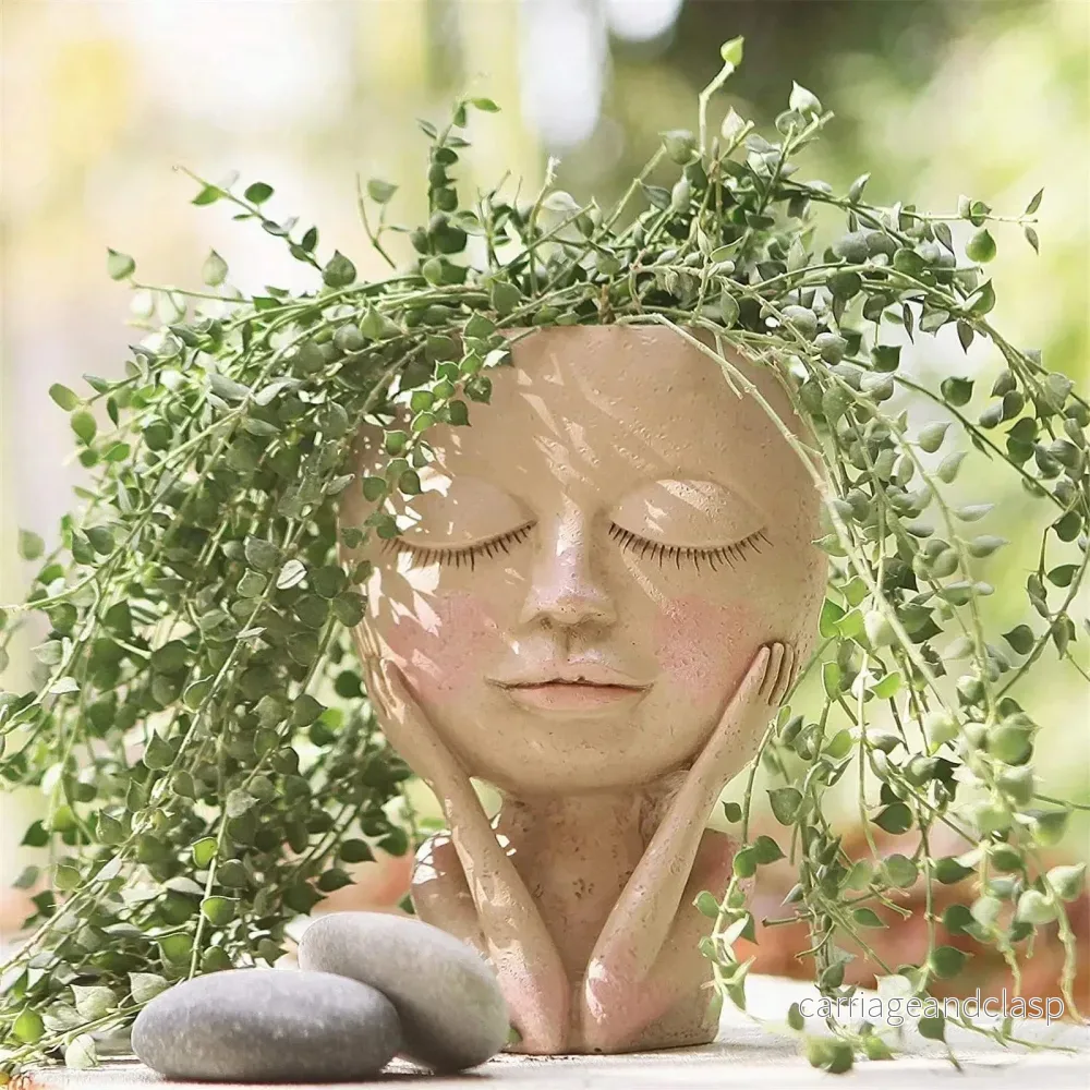 VeskaushVeskaoom Elegant Resin Plant Pot with Artistic Face Details | Veska