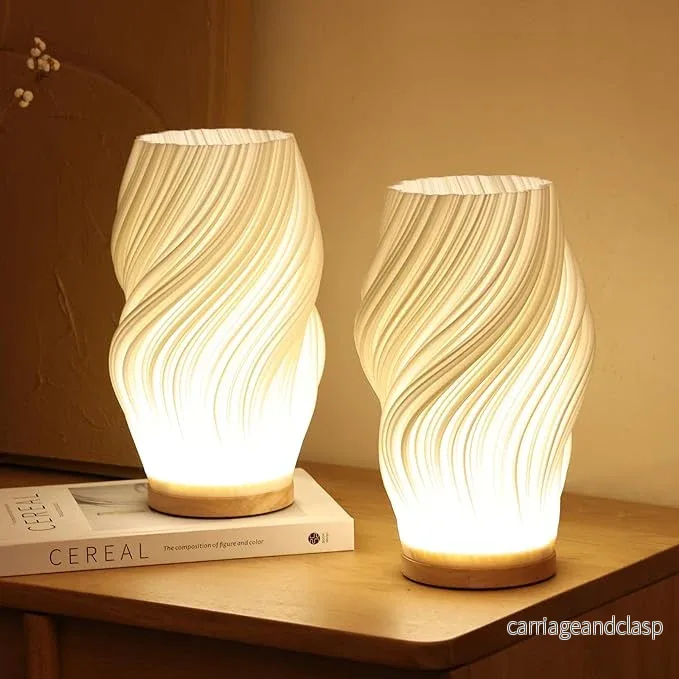 Designer LED bordslampa med mjukt ljus för mysiga interiörer | Veska