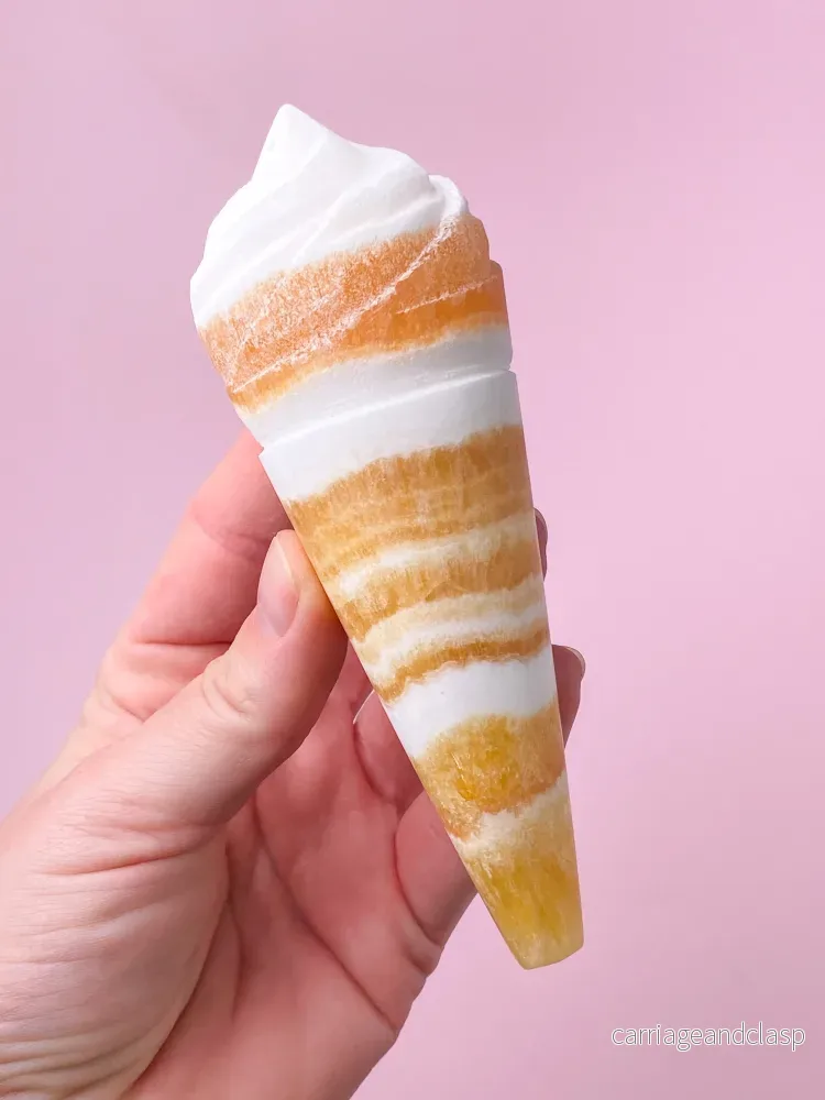 Orange Kalcit Ädelsten med Band (Nr. 17)