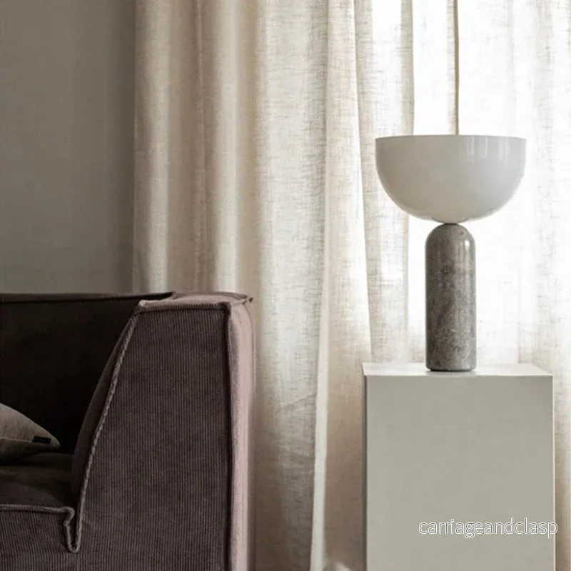 Veska | MarbleLuxe Lampa - Lyxig Marmor Bordslampa med Gyldna Accenter - Bild 3