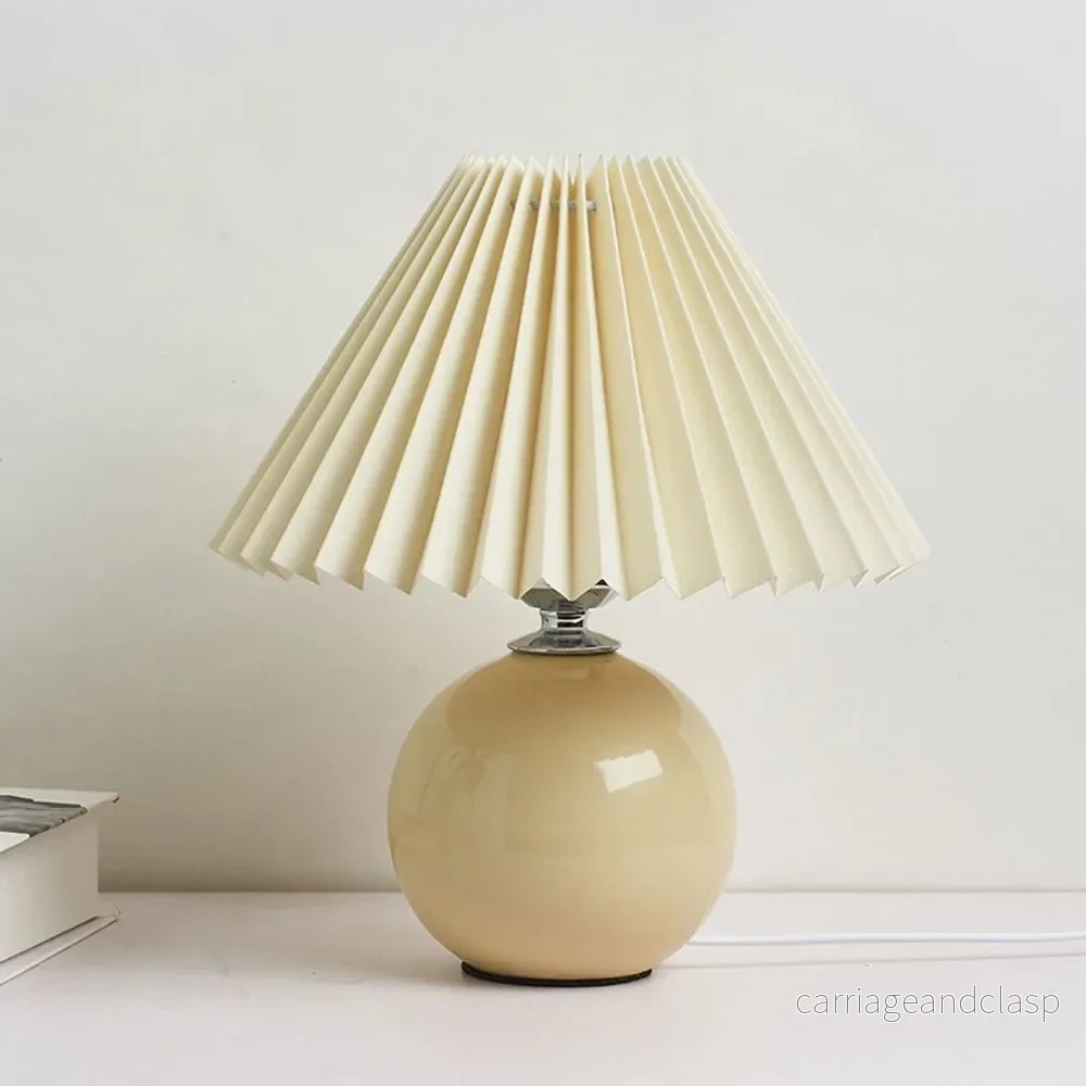 Nordisk minimalistisk 1-ljuskälla bordslampa gjord av keramik med veck | Veska Nordisk minimalistisk 1-ljuskälla bordslampa gjord av keramik med veck | Veska