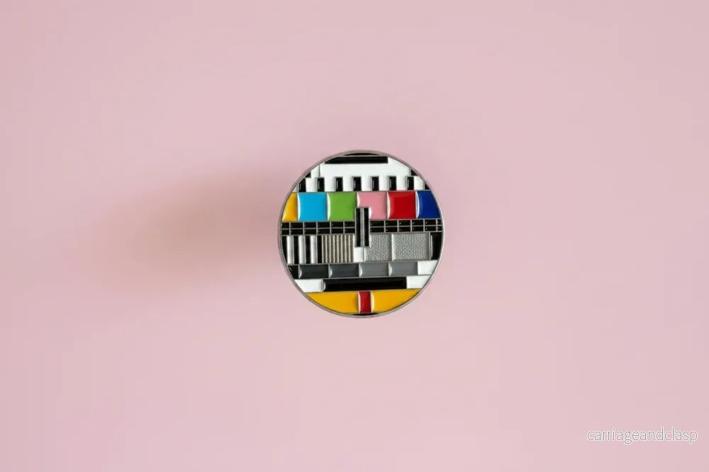 Pin – Retro TV Pin – Retro TV
