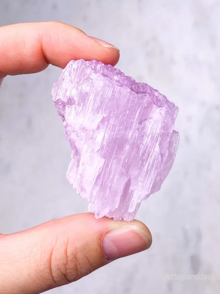 Kunzite Raw (nr 9) Exklusiv kvalitet Kunzite Raw (nr 9) Exklusiv kvalitet