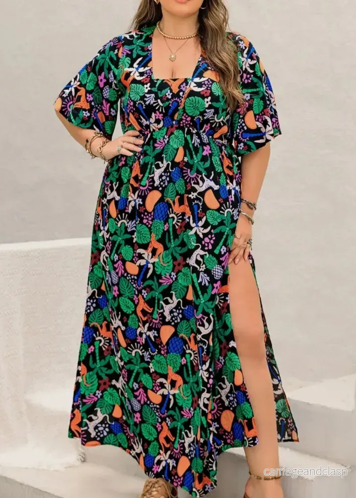 Plus size maxiklänning i lekfullt mönster – avslappnad elegans med slit Plus size maxiklänning i lekfullt mönster – avslappnad elegans med slit