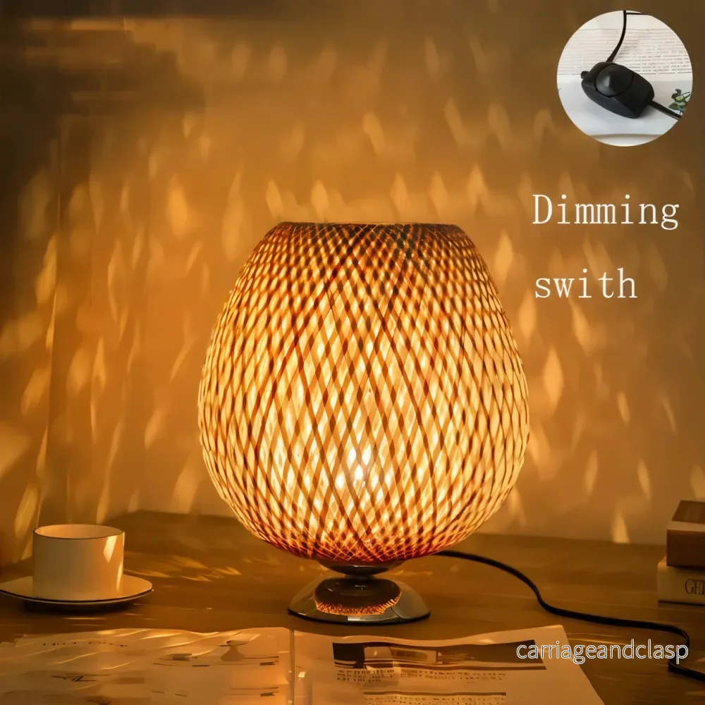 NatureHue – Vintage Bambu Bordslampa – Kreativ Vevad Rattanställningsljus | Veska