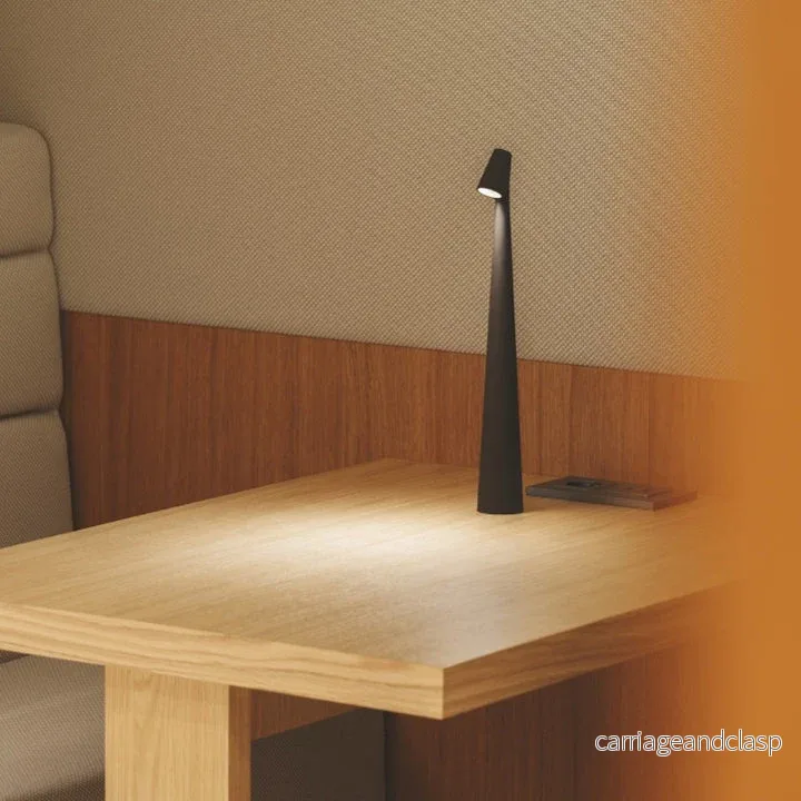 Skulpturerande bordslampa | Veska - Bild 2