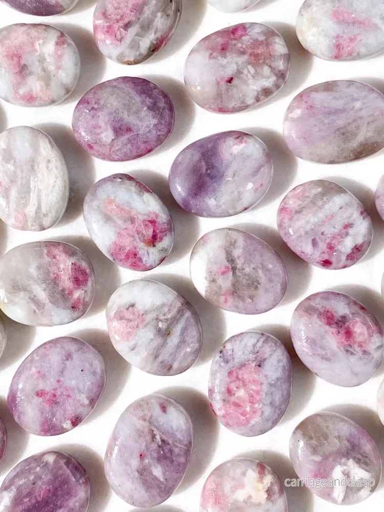 Rubellit (rosa turmalin) amulettfickasten Rubellit (rosa turmalin) amulettfickasten