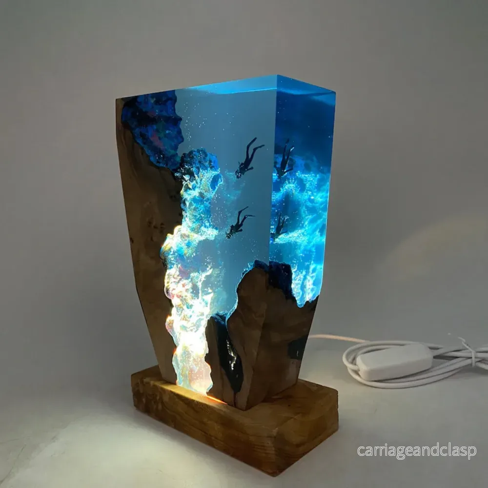Veska | OceanGlow Luxe Upplyst Bordslampa – Serene Epoxyharp med USB-laddning - Bild 2
