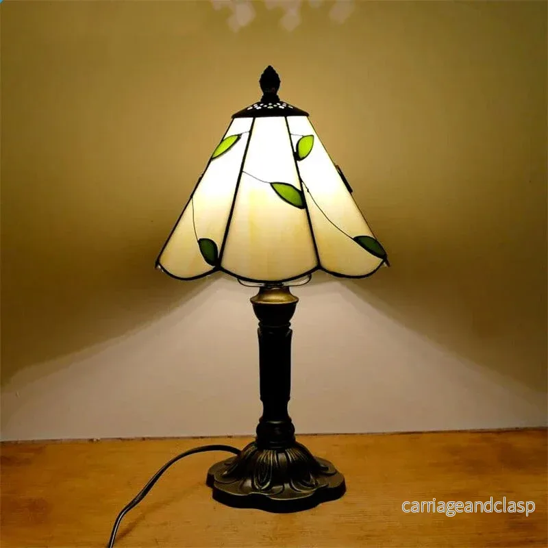Vintage Tiffany Glass Retro Baroque LED Bordslampa E27 Veska