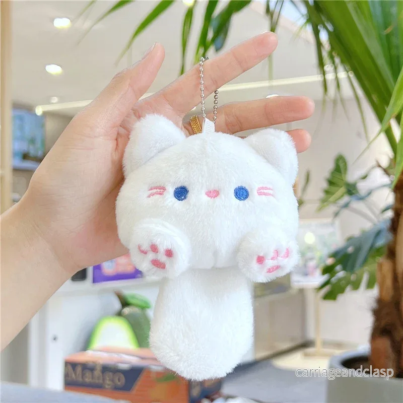 Söt kattnyckelring med plysch och pipsvans - kawaii accessoar - Bild 2