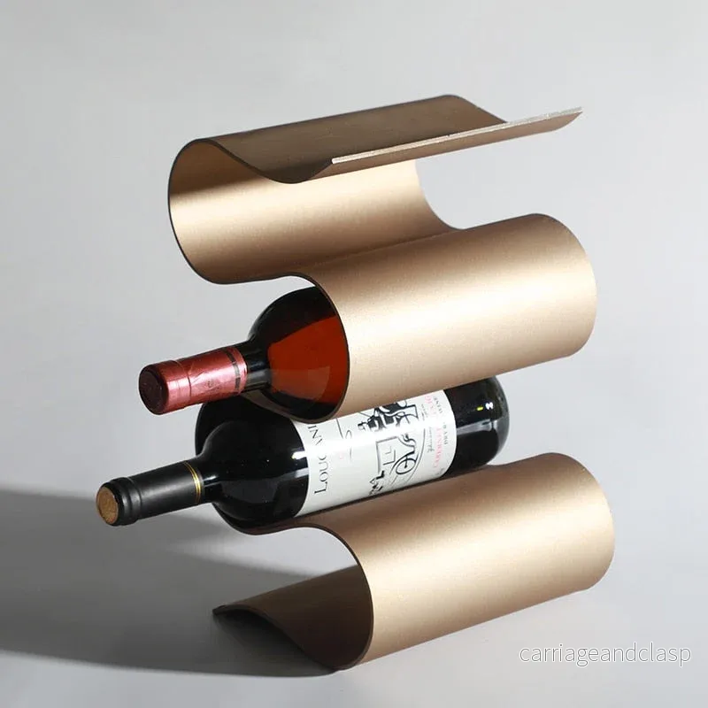 VinoFlow Stilig metallvinställ med elegant vågformad design för 4 flaskor | Veska VinoFlow Stilig metallvinställ med elegant vågformad design för 4 flaskor | Veska