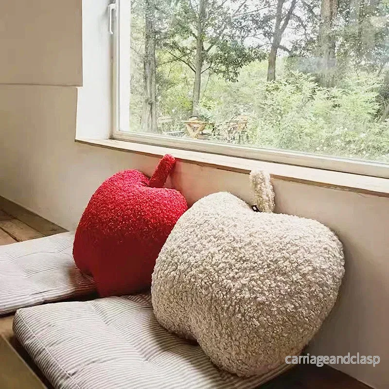 Apple Pillow | Veska Apple Pillow | Veska