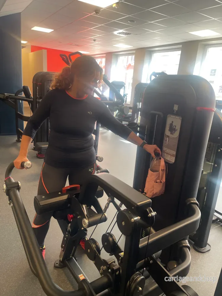 Magnetisk gymväska för vattenflaska – Slipp smutsiga gymgolv - Bild 3