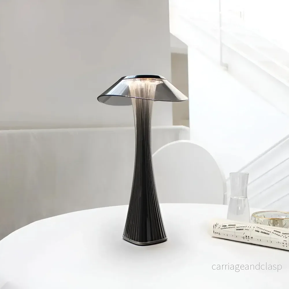 Veska | Gior Luxe Bordslampa – Elegans och Flexibilitet