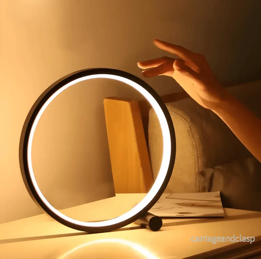 Minimalistisk bordslampa med touch- och dimmerfunktion | Veska Minimalistisk bordslampa med touch- och dimmerfunktion | Veska