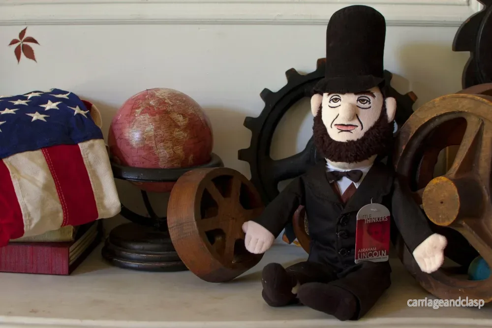 The Unemployed Philosophers Guild - Abraham Lincoln - Little Thinker Plysch Docka - Bild 2