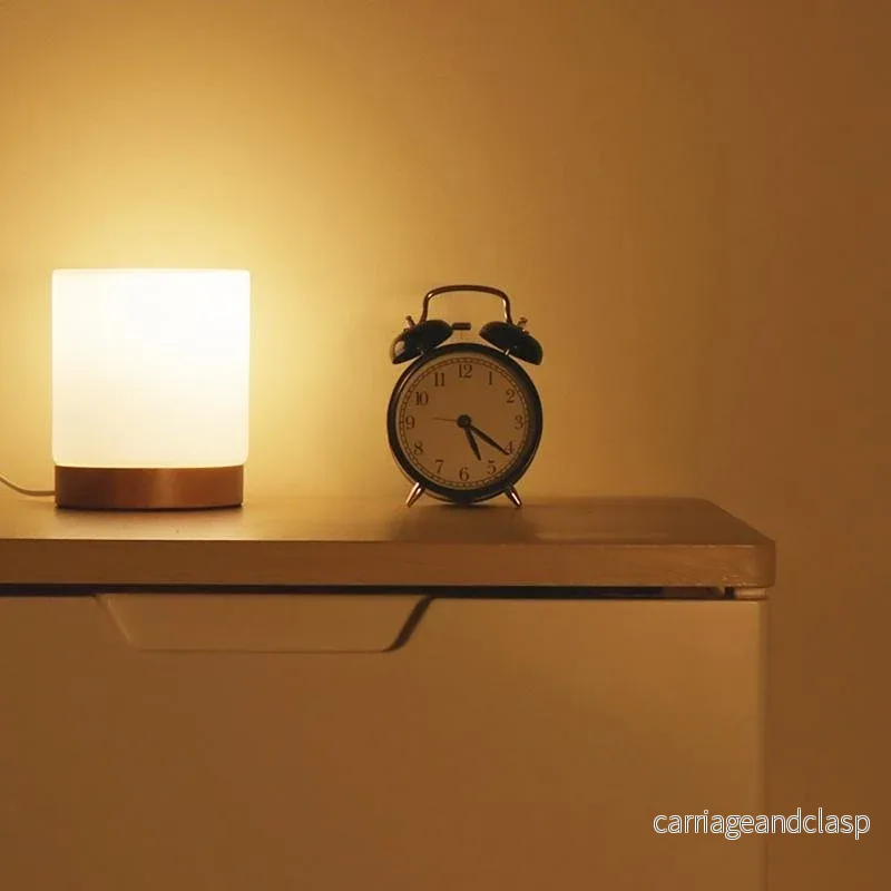 Minimalistisk bordslampa med touchfunktion och 360° belysning | Veska - Bild 2