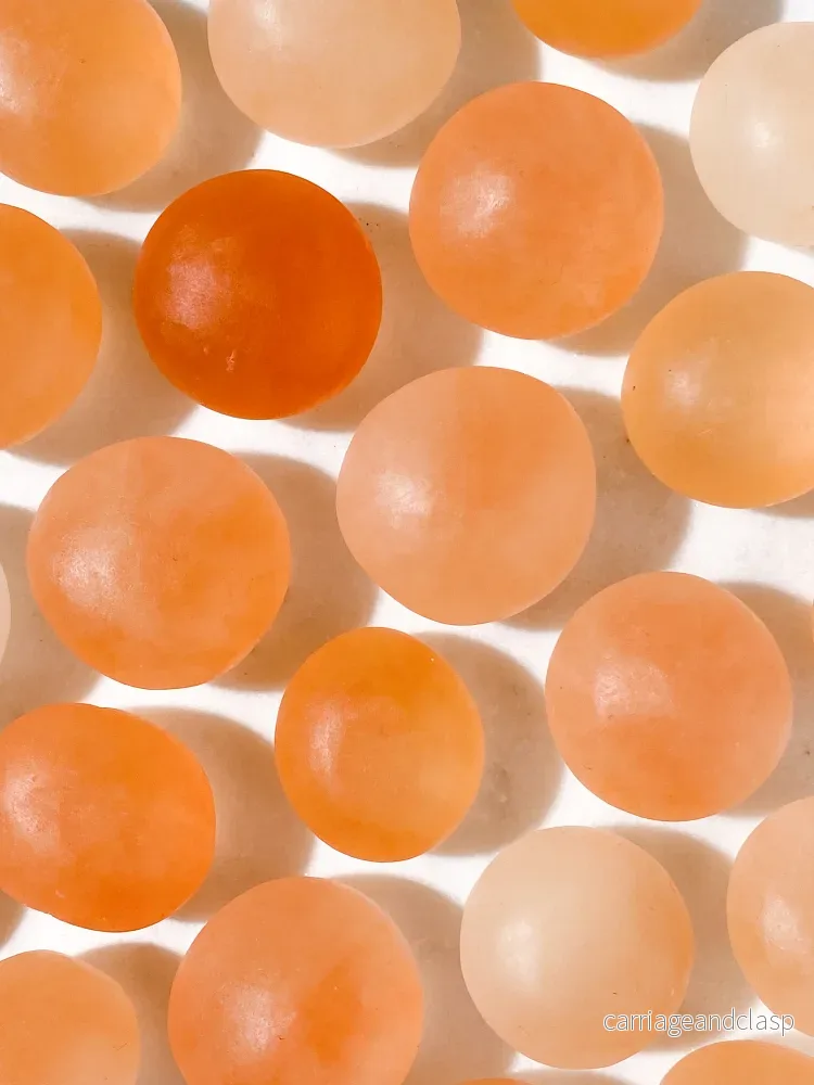 Orange selenit polerad