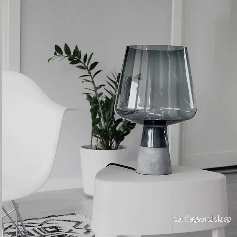 NordicCement Bordslampa – Minimalistisk Design med Betongbas Veska - Bild 2