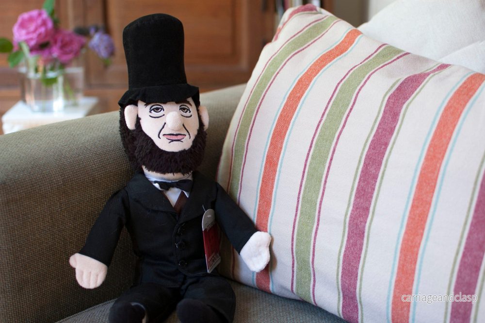 The Unemployed Philosophers Guild - Abraham Lincoln - Little Thinker Plysch Docka - Bild 3
