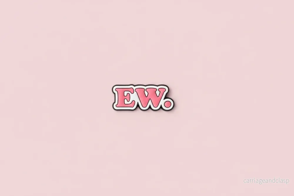 Pin – ”EW.”