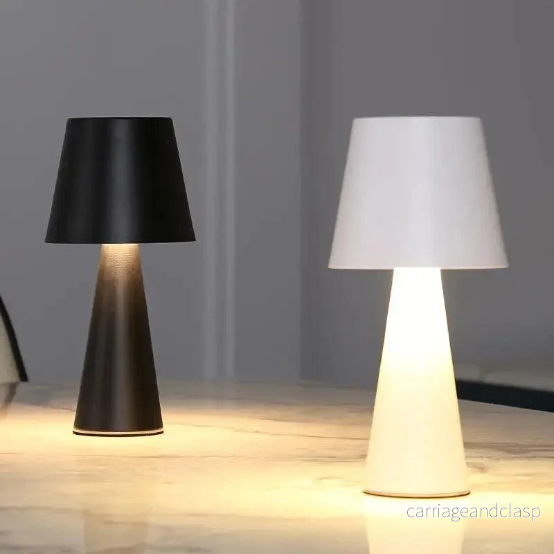 Bordslampa – Belysning – svart – Lägg till raffinerad stil och lämna ett bestående intryck | Veska Bordslampa – Belysning – svart – Lägg till raffinerad stil och lämna ett bestående intryck | Veska
