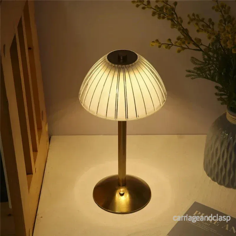 Trådlös trefärgad LED-bordslampa med dimmerfunktion | Veska - Bild 2