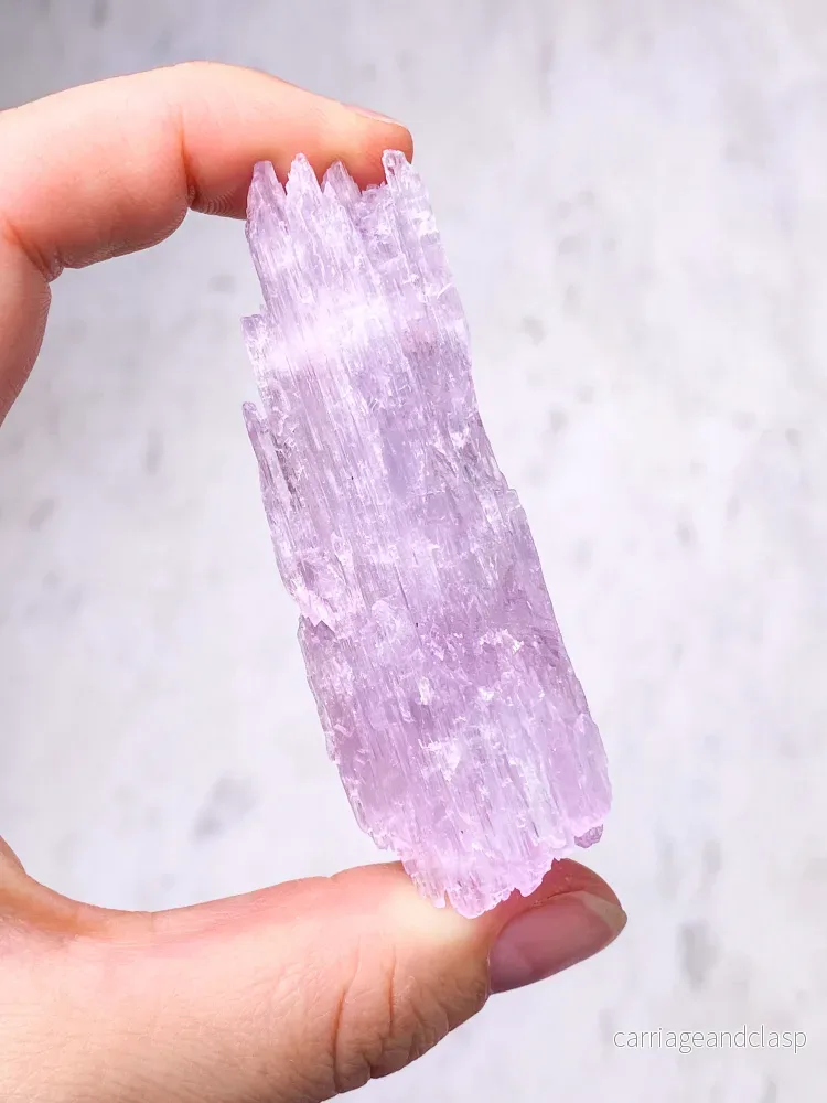 Kunzite Raw (nr 10) Exklusiv kvalitet Kunzite Raw (nr 10) Exklusiv kvalitet