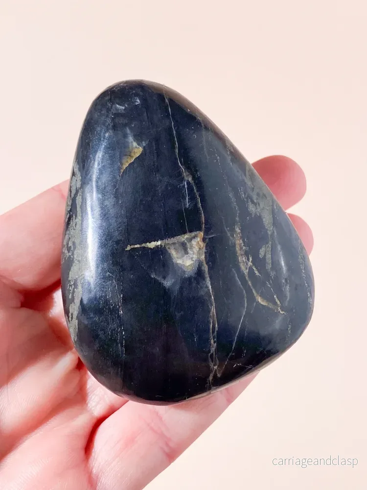 Faraosten – Basalt med pyrit (Nr. 4) - Bild 2