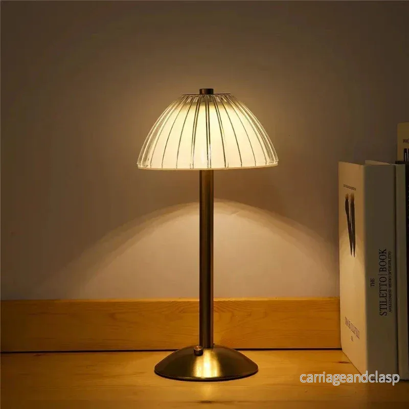Trådlös trefärgad LED-bordslampa med dimmerfunktion | Veska