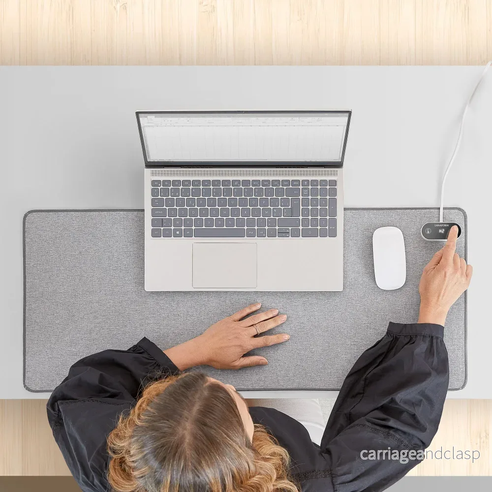 Lanaform Heating Desk Pad – Elektrisk musmatta & värmematta för händer och skrivbord - Bild 2