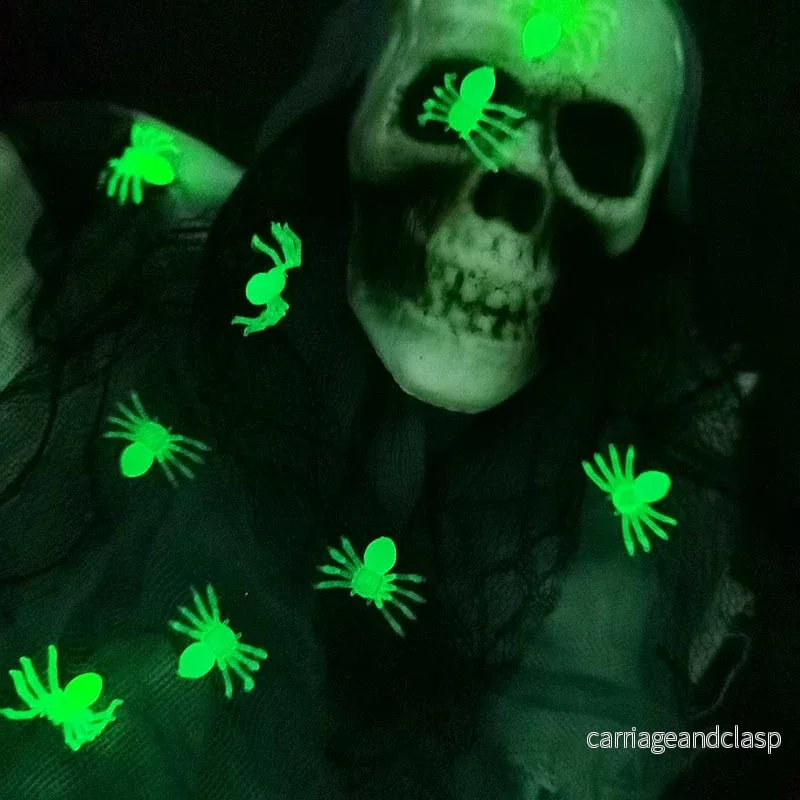 50Pcs Luminösa Glödande Spindlar Halloween Dekoration | Veska - Bild 3