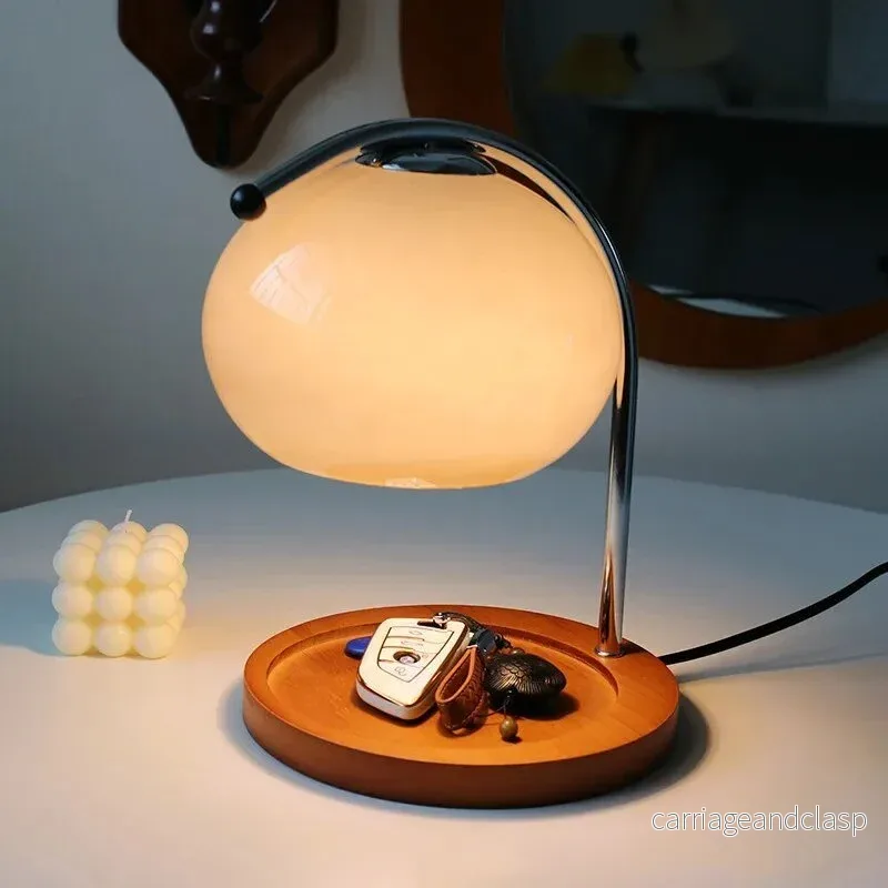 Glasbordslampa i retrostil med stativ | Veska Glasbordslampa i retrostil med stativ | Veska