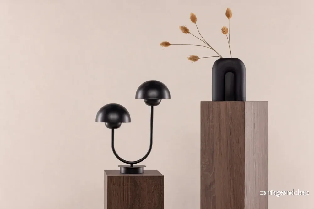 Lyckorna Bordslampa Svart