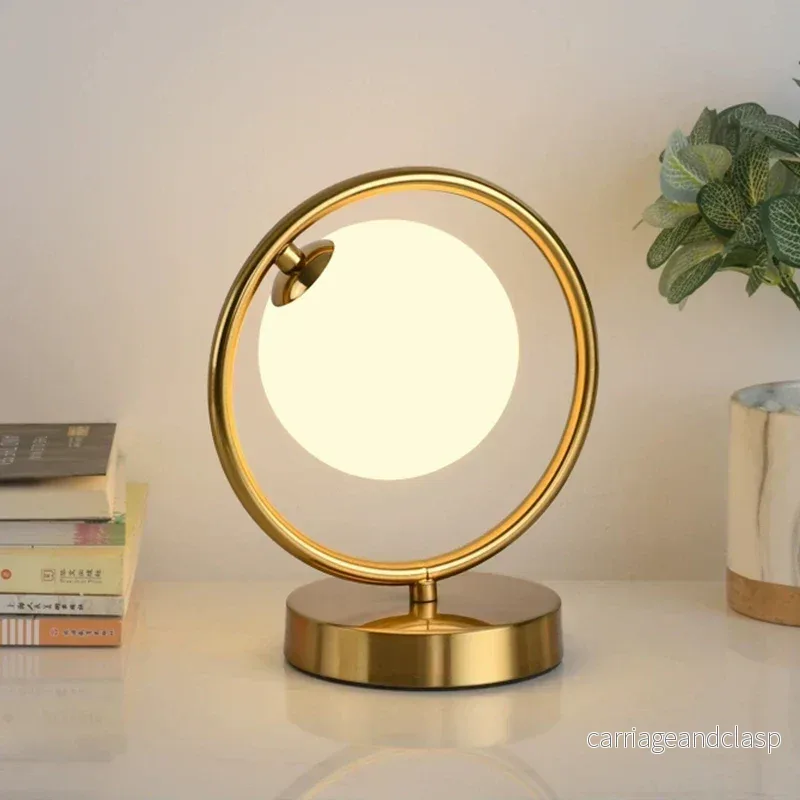 Nordisk LED bordslampa med glasboll – Minimalistisk design för vardagsrum och sovrum | Veska - Bild 3