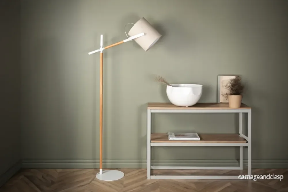 Dennis Golvlampa Beige Dennis Golvlampa Beige