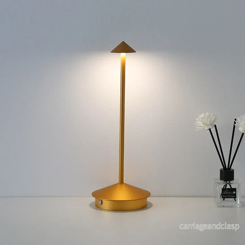 Portabel bordslampa – Sladdlös lampa inspirerad av dimbar Pina Pro | Veska