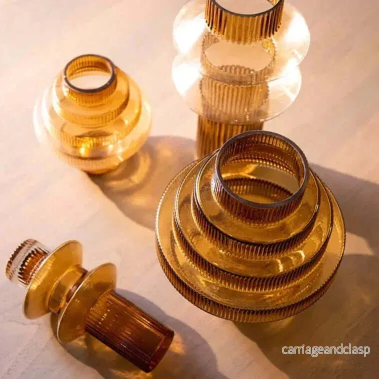 Elegant Amber Glass Vase - Contemporary decorative piece for stylish living spaces | Veska - Bild 2